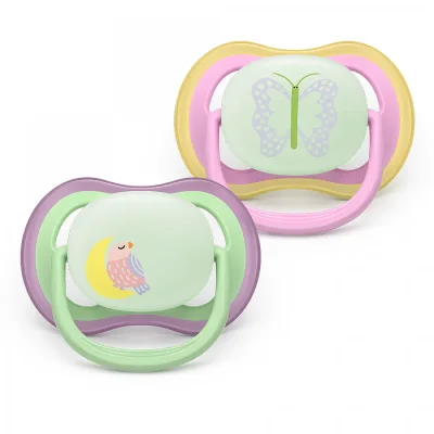 2 броя светещи в тъмното, ортодонтски силиконови залъгалки Philips AVENT SCF376/29 Ultra Air NightTime, 6-18м, с картинки, в кутия за стерилизиране 0660.001