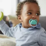 Philips AVENT Ортодонтични залъгалки Ultra Air + стерилизаторна кутия (6-18м), синьо/зелено, 2 бр./оп. 0506.003