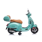 Електрически мотор Vespa GTS Super зелен