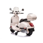 Електрически мотор Vespa GTS Super бял