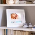 Pearhead Рамка за снимка с родилна гривна - бяла