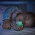 Philips AVENT Ортодонтични залъгалки Ultra Air Night + стерилизаторна кутия (6-18м) - нощни с декорация, 2 бр./оп. 0517.003