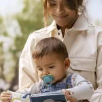 2 броя ортодонтски силиконови залъгалки Philips AVENT SCF087/10 Ultra Air, 6-18м, едноцветни, в кутия 0647.001 за стерилизиране 