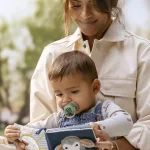 2 броя ортодонтски силиконови залъгалки Philips AVENT SCF087/13 Ultra Air, 6-18м, с картинки, в кутия за стерилизиране 0650.001 