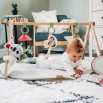 Активна гимнастика Tiny Love Boho Chic Luxe Developmental Gymini с кръгло килимче с диаметър 92 см и дървена арка с висящи играчки, 0м+ 0131.001