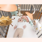 2-в-1 Музикална въртележка Tiny Love Unicorn Wonderlands - въртележка за бебешка кошара и преносима музикална кутия, 20 минути музика и нощна светлина, 0-24м 0229.001