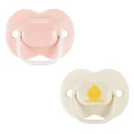 Комплект от 2 бр. ортодонтични залъгалки Tommee Tippee ANY TIME със симетричен силиконов биберон, 0-6м, розово и крем с декор Пате, в кутия за стерилизиране TT.0266