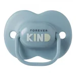 Комплект от 2 бр. ортодонтични залъгалки Tommee Tippee ANY TIME със симетричен силиконов биберон, 6-18м, синя и зелена с декор KIND, в кутия за стерилизиране TT.0274