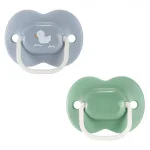 Комплект от 2 бр. ортодонтични залъгалки Tommee Tippee ANY TIME със симетричен силиконов биберон, 18-36м, зелено и синьо с декор Пате, в кутия за стерилизиране TT.0284