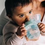 Неразливаща се чаша Tommee Tippee Soft Spout с мек накрайник с антибактериална технология BACSHIELD, с дръжки, в син цвят с декорация Мече, 150 мл, 4м+ 0287