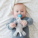 Philips AVENT Залъгалка Ultra Soft (0-6м.) + Плюшена играчка за гушкане Слонче